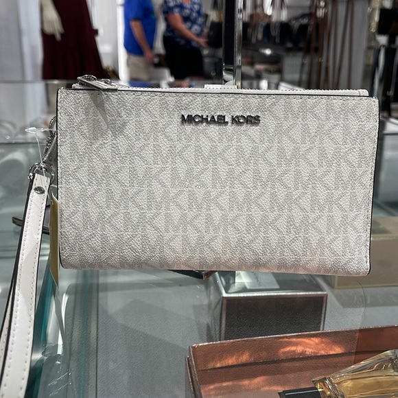 Michael Kors Jet Set Travel Large Double-Zip Wristlet-Wallet-PhoneHolder
NWT - Picture 10 of 16